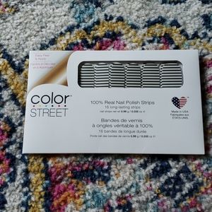 Color Street Between the Lines